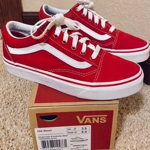 Size 3 Y ⭐️3.5 Men ⭐️5 Women 🔥Red old skool Van’s